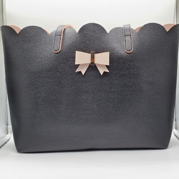 Handbags - Large Black Tote